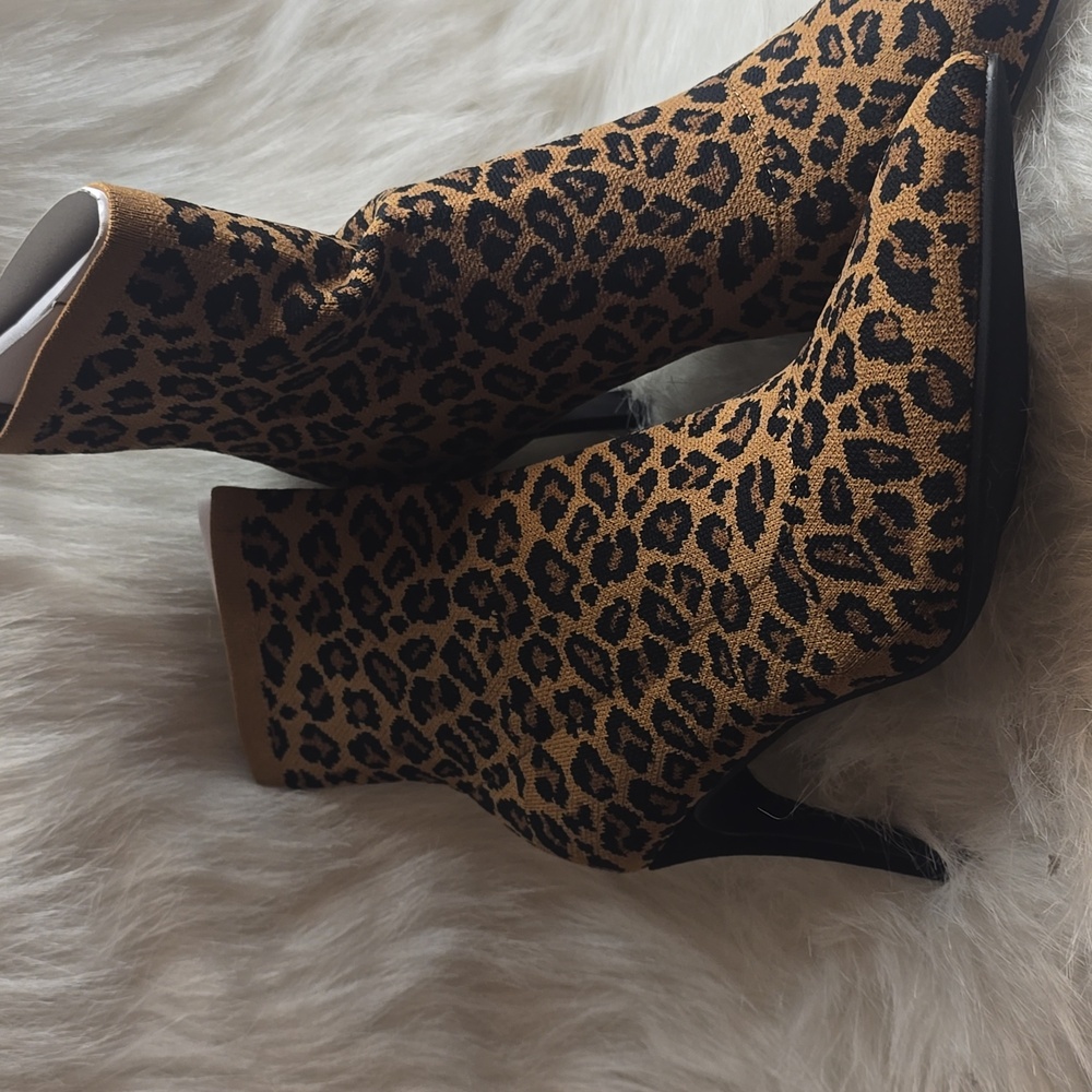 Ladies Booties 7.5